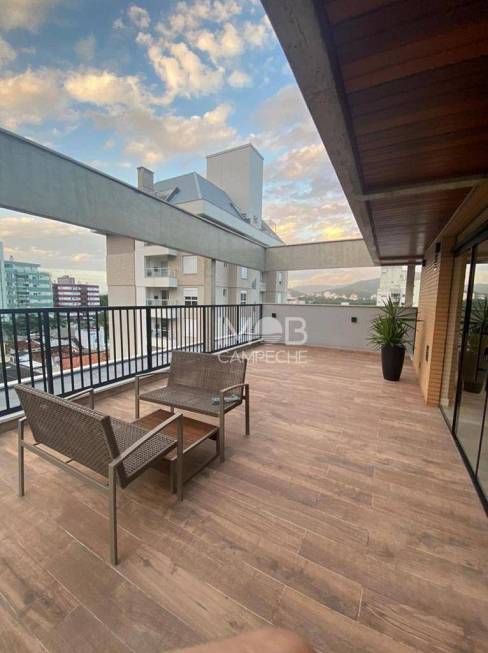 Foto 1 de Apartamento com 2 Quartos à venda, 62m² em Trindade, Florianópolis