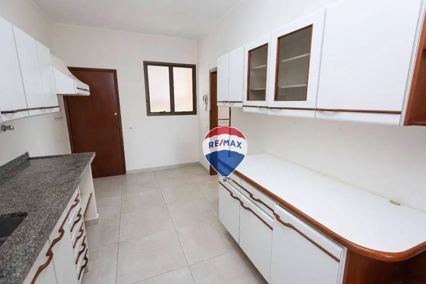 Foto 4 de Apartamento com 3 Quartos à venda, 109m² em Centro, Franca