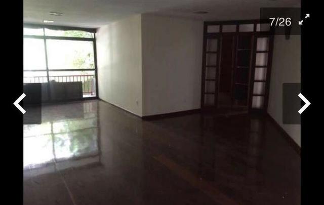 Foto 1 de Apartamento com 3 Quartos à venda, 180m² em Centro, Macaé