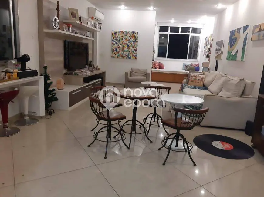 Foto 1 de Apartamento com 3 Quartos à venda, 120m² em Grajaú, Rio de Janeiro