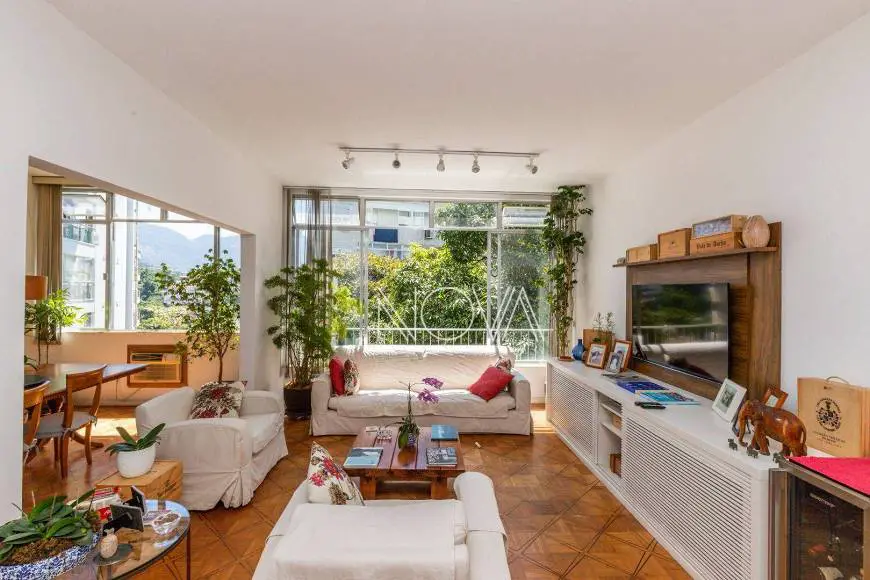 Foto 1 de Apartamento com 3 Quartos à venda, 144m² em Leblon, Rio de Janeiro