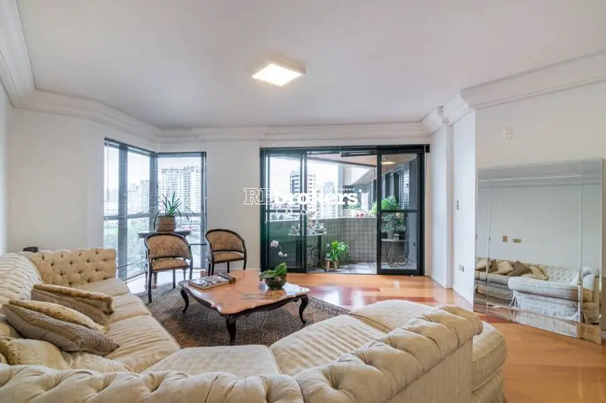 Foto 1 de Apartamento com 4 Quartos à venda, 208m² em Cabral, Curitiba