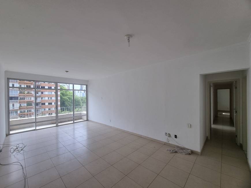 Foto 5 de Apartamento com 4 Quartos à venda, 132m² em Jardim Apipema, Salvador