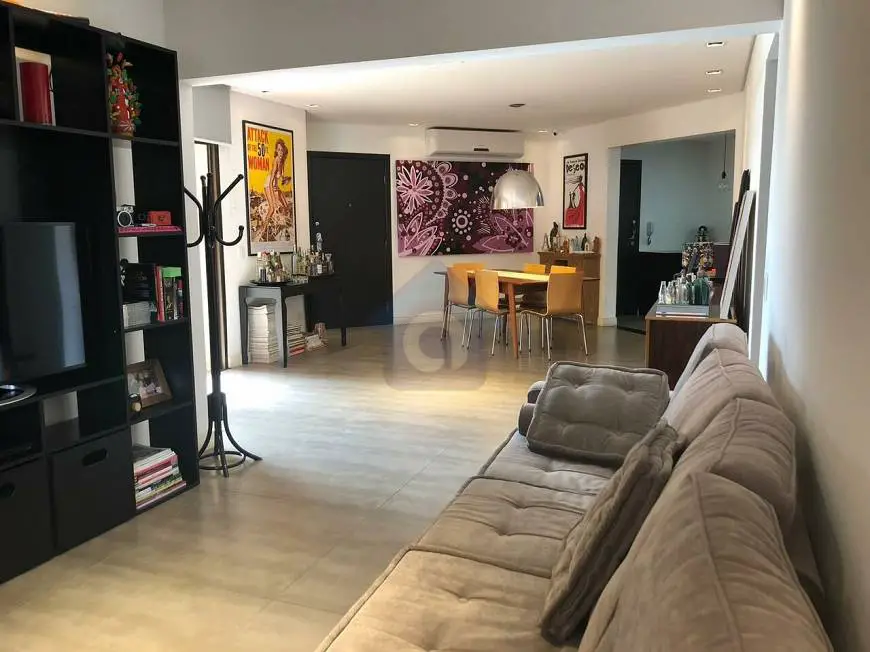 Foto 5 de Apartamento com 4 Quartos à venda, 135m² em Vila Mariana, São Paulo
