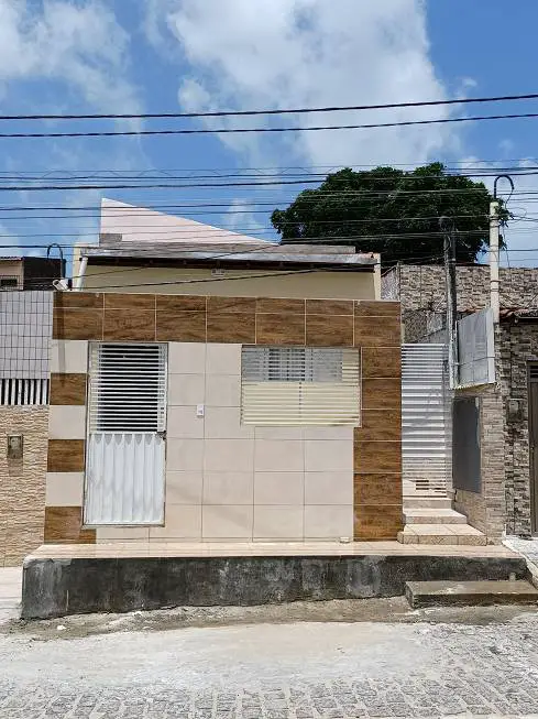 Foto 1 de Casa com 2 Quartos à venda, 68m² em Ribeira, Natal