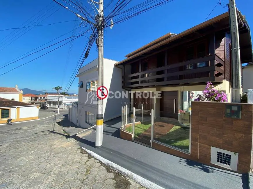 Foto 1 de Casa com 3 Quartos à venda, 130m² em Centro, São José
