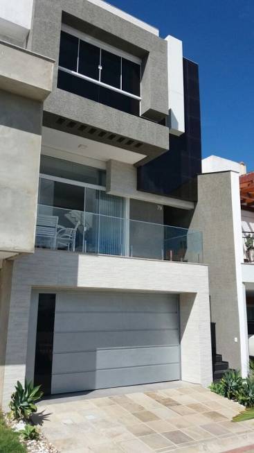 Foto 1 de Casa com 3 Quartos à venda, 230m² em Sarandi, Porto Alegre