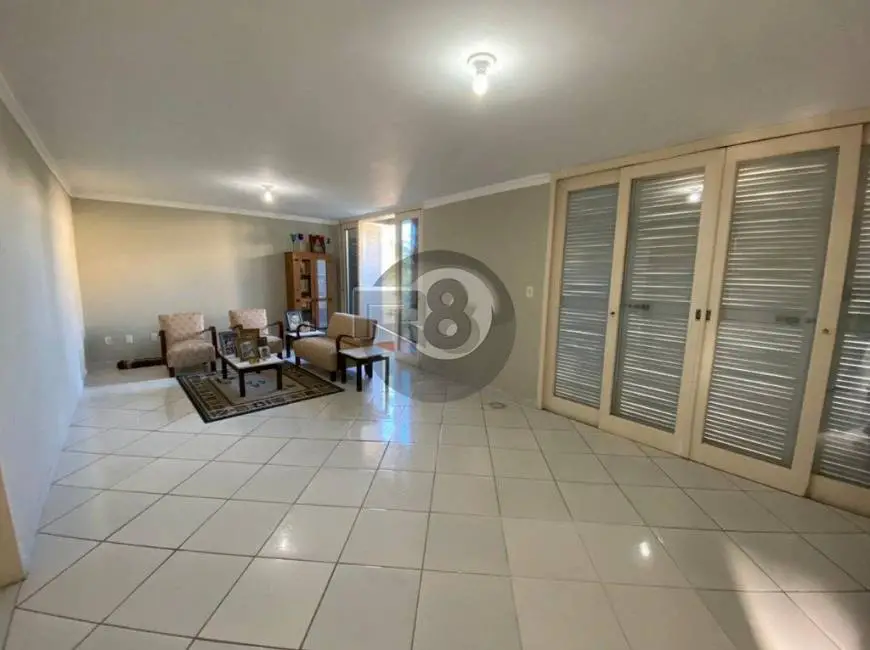 Foto 1 de Casa com 3 Quartos à venda, 406m² em Trindade, Florianópolis