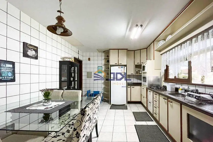 Foto 3 de Casa com 3 Quartos à venda, 400m² em Velha, Blumenau