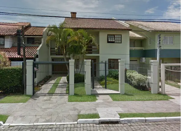 Foto 1 de Casa com 4 Quartos à venda, 277m² em Ipanema, Porto Alegre