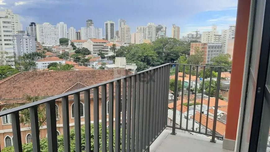 Foto 1 de Apartamento com 1 Quarto para alugar, 24m² em Vila Mariana, São Paulo