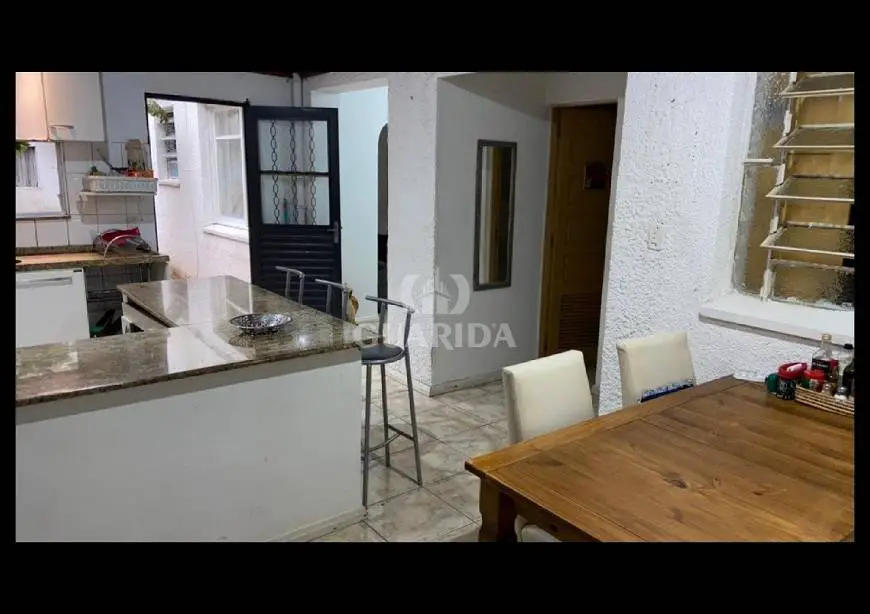 Foto 1 de Apartamento com 2 Quartos à venda, 67m² em Floresta, Porto Alegre