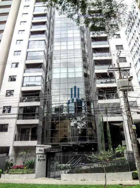 Foto 2 de Apartamento com 3 Quartos para alugar, 142m² em Batel, Curitiba