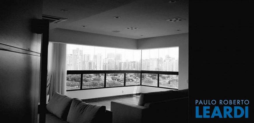 Foto 1 de Apartamento com 3 Quartos para alugar, 223m² em Brooklin, São Paulo