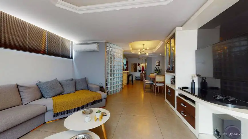 Foto 3 de Apartamento com 3 Quartos à venda, 138m² em Cavalhada, Porto Alegre
