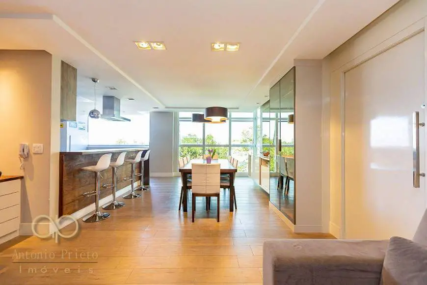 Foto 2 de Apartamento com 3 Quartos à venda, 125m² em Mercês, Curitiba