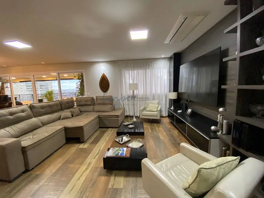Foto 2 de Apartamento com 4 Quartos para alugar, 223m² em Jardim Marajoara, São Paulo