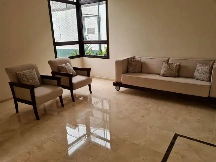 Foto 1 de Apartamento com 4 Quartos para venda ou aluguel, 220m² em Moema, São Paulo