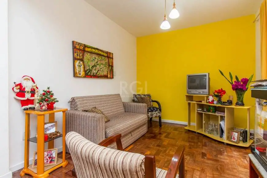 Foto 3 de Apartamento com 4 Quartos à venda, 73m² em Santo Antônio, Porto Alegre