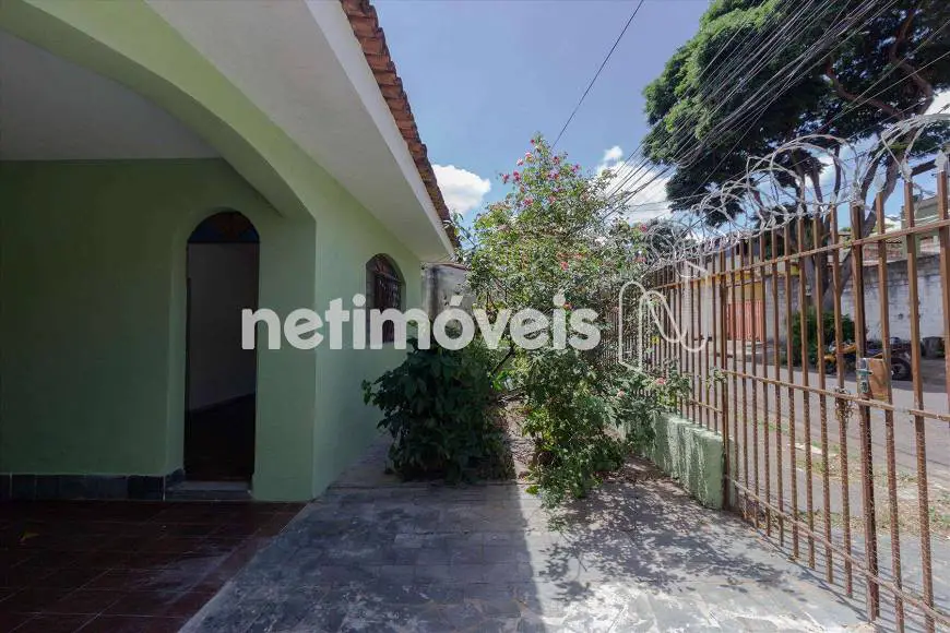 Foto 2 de Casa com 2 Quartos para alugar, 159m² em Santa Terezinha, Belo Horizonte