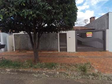Foto 1 de Casa com 2 Quartos para alugar, 120m² em Vila Santo Amaro, Campo Grande