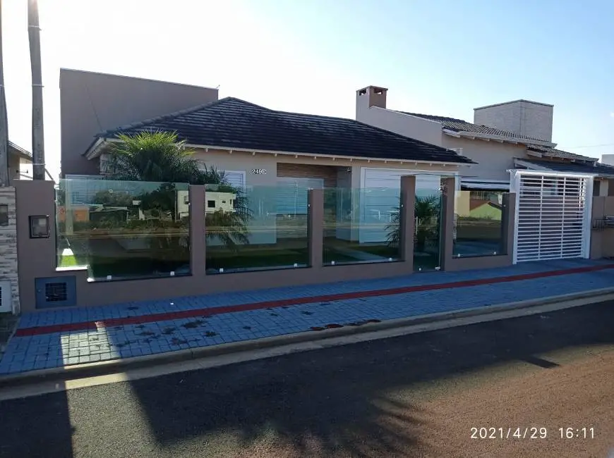 Foto 2 de Casa com 3 Quartos à venda, 210m² em Autódromo de Chapecó, Chapecó