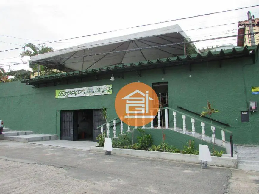 Foto 1 de Casa com 3 Quartos à venda, 720m² em Colubandê, São Gonçalo