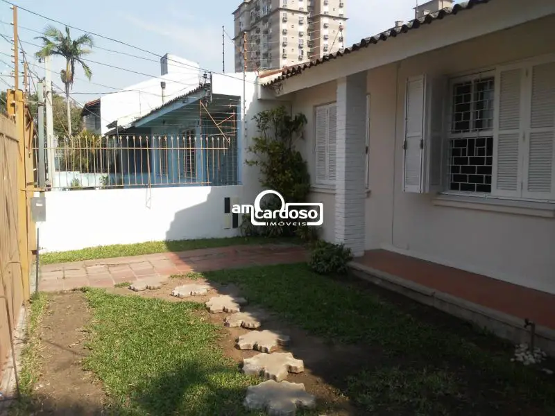 Foto 1 de Casa com 3 Quartos à venda, 110m² em São Sebastião, Porto Alegre