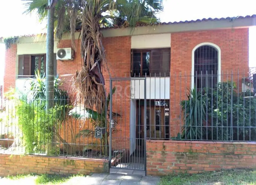 Foto 1 de Casa com 4 Quartos à venda, 248m² em Cristal, Porto Alegre