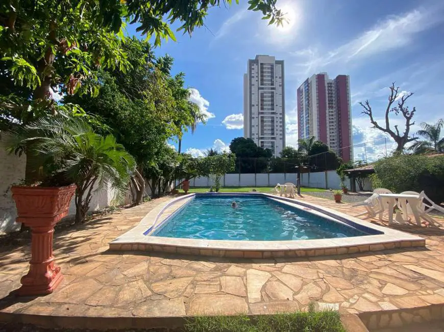 Foto 3 de Casa com 4 Quartos à venda, 520m² em Jardim Cuiabá, Cuiabá