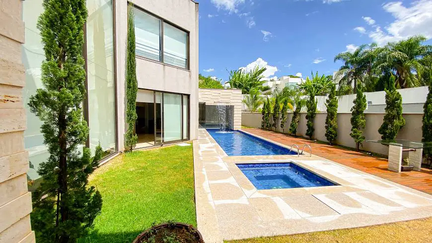 Foto 4 de Casa com 5 Quartos à venda, 638m² em São Luíz, Belo Horizonte