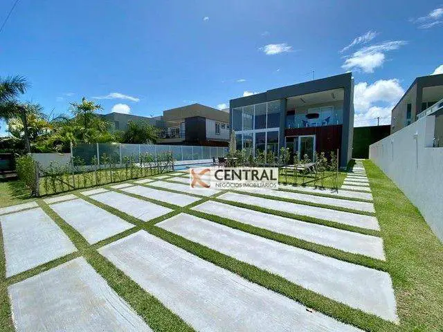 Foto 1 de Casa de Condomínio com 6 Quartos para venda ou aluguel, 278m² em Guarajuba, Camaçari