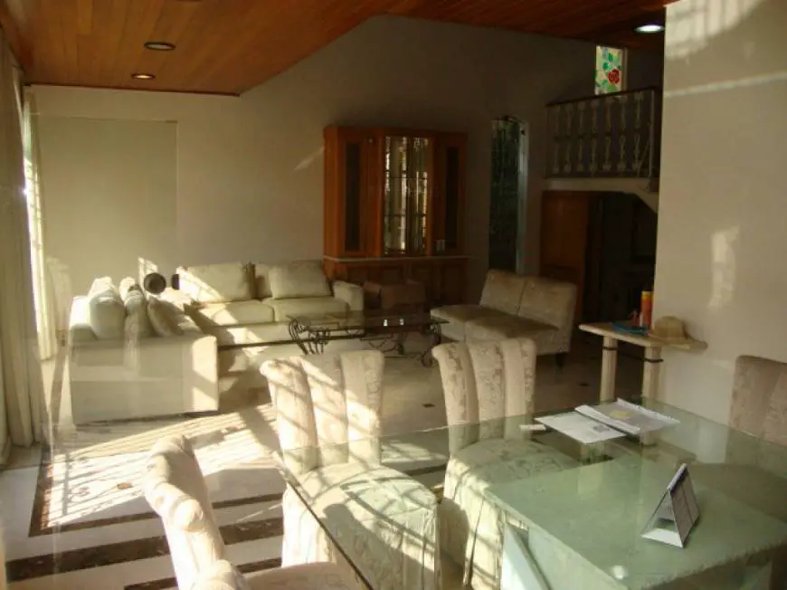 Foto 5 de Sobrado com 4 Quartos para alugar, 238m² em Alto de Pinheiros, São Paulo
