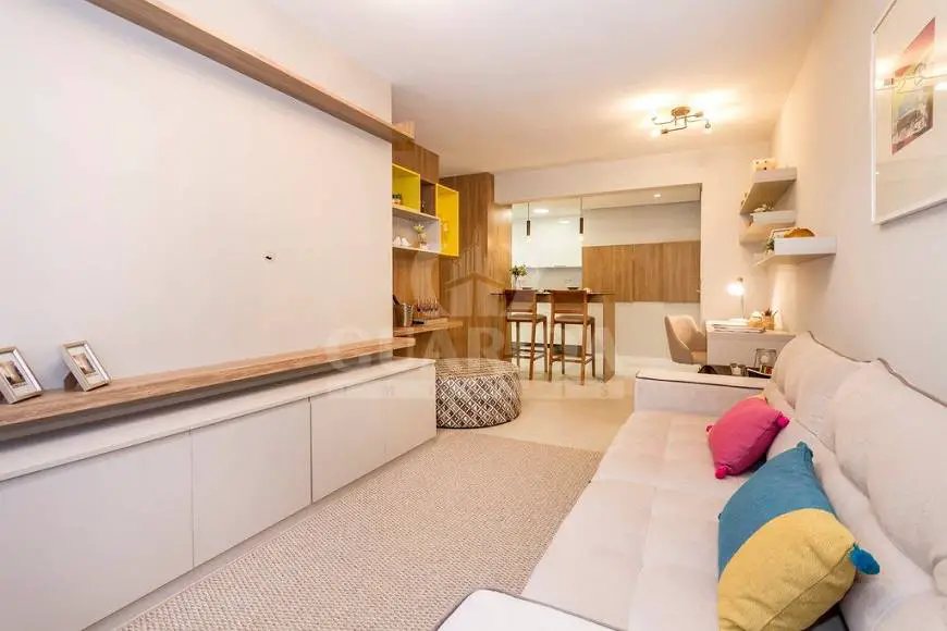 Foto 2 de Apartamento com 1 Quarto à venda, 54m² em Três Figueiras, Porto Alegre