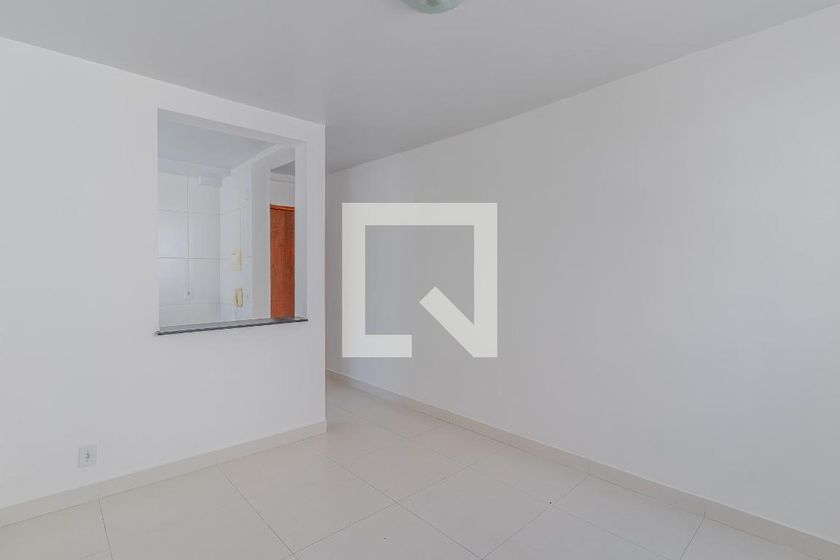 Foto 3 de Apartamento com 2 Quartos para alugar, 45m² em Parque Real de Goiânia, Aparecida de Goiânia