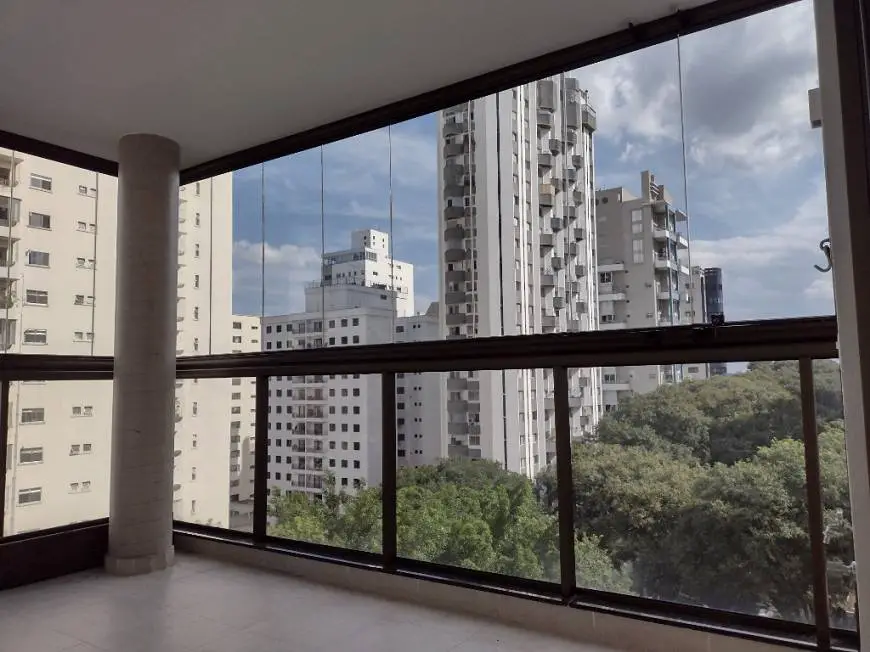 Foto 1 de Apartamento com 2 Quartos para alugar, 112m² em Vila Madalena, São Paulo