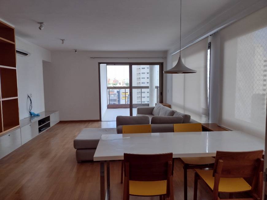 Foto 3 de Apartamento com 2 Quartos para alugar, 112m² em Vila Madalena, São Paulo