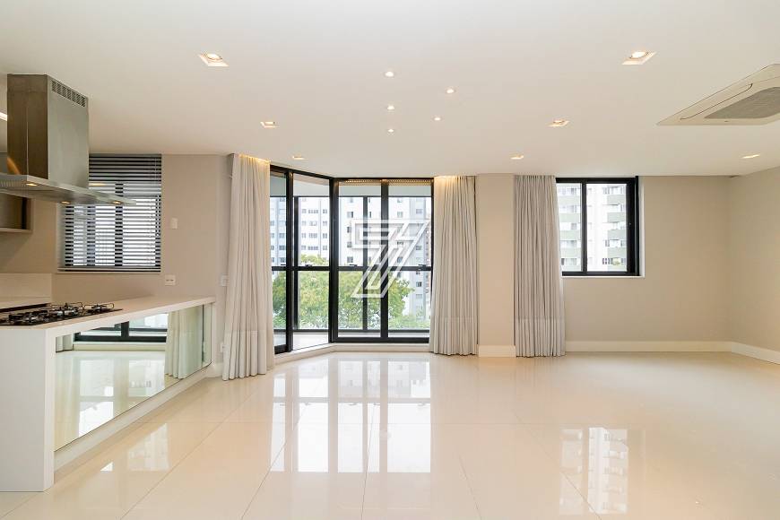 Foto 2 de Apartamento com 3 Quartos à venda, 162m² em Água Verde, Curitiba