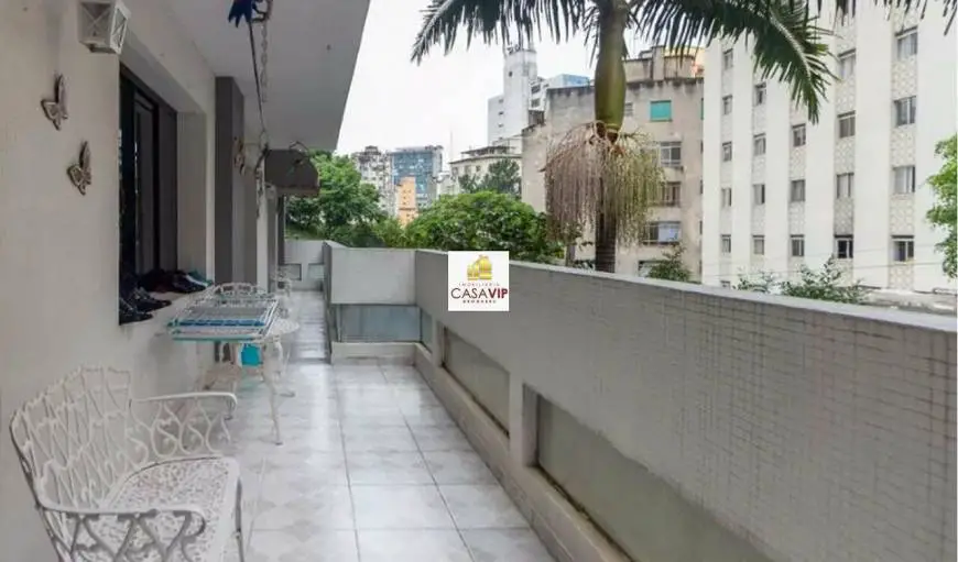 Foto 5 de Apartamento com 3 Quartos à venda, 240m² em Bela Vista, São Paulo