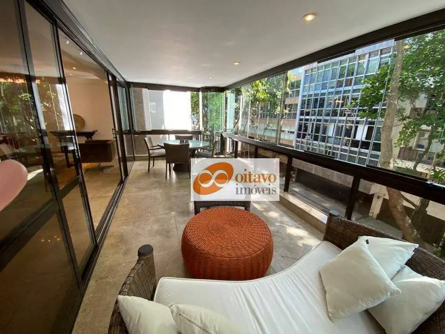 Foto 3 de Apartamento com 3 Quartos para alugar, 230m² em Leblon, Rio de Janeiro