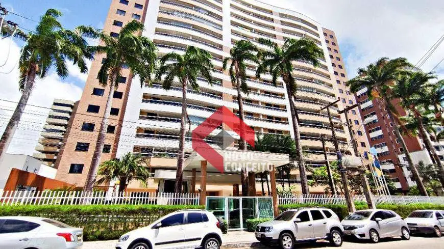 Foto 1 de Apartamento com 3 Quartos à venda, 165m² em Meireles, Fortaleza