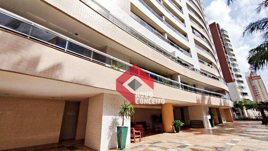 Foto 3 de Apartamento com 3 Quartos à venda, 165m² em Meireles, Fortaleza
