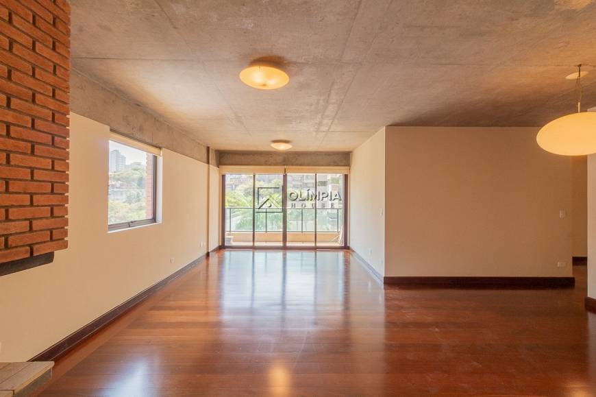 Foto 5 de Apartamento com 3 Quartos para alugar, 145m² em Vila Madalena, São Paulo