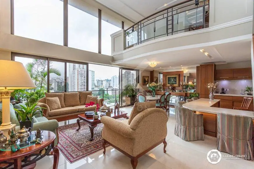 Foto 1 de Apartamento com 4 Quartos à venda, 220m² em Moinhos de Vento, Porto Alegre
