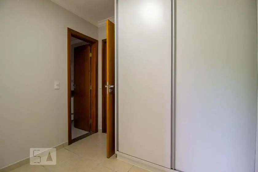 Foto 4 de Apartamento com 4 Quartos para alugar, 107m² em Saraiva, Uberlândia