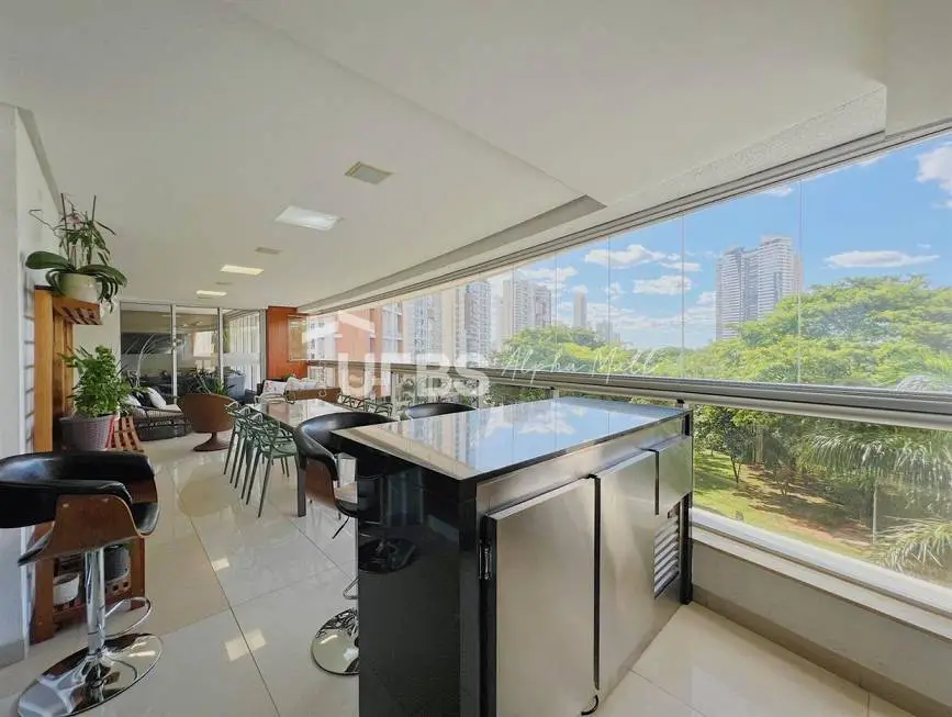 Foto 1 de Apartamento com 5 Quartos à venda, 316m² em Jardim Goiás, Goiânia