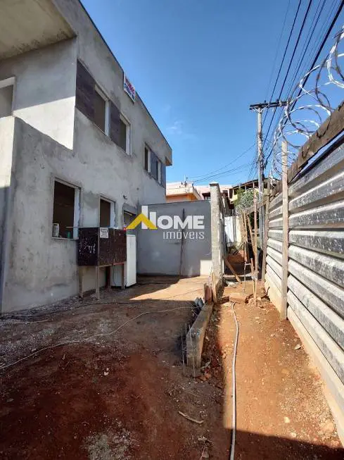 Foto 1 de Casa com 2 Quartos à venda, 107m² em Brasil Industrial Barreiro, Belo Horizonte