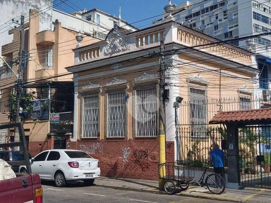 Foto 1 de Casa com 2 Quartos à venda, 138m² em Laranjeiras, Rio de Janeiro
