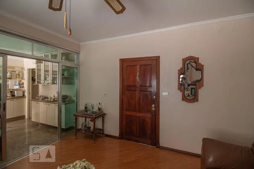 Foto 3 de Casa com 3 Quartos para alugar, 240m² em Campo Belo, São Paulo