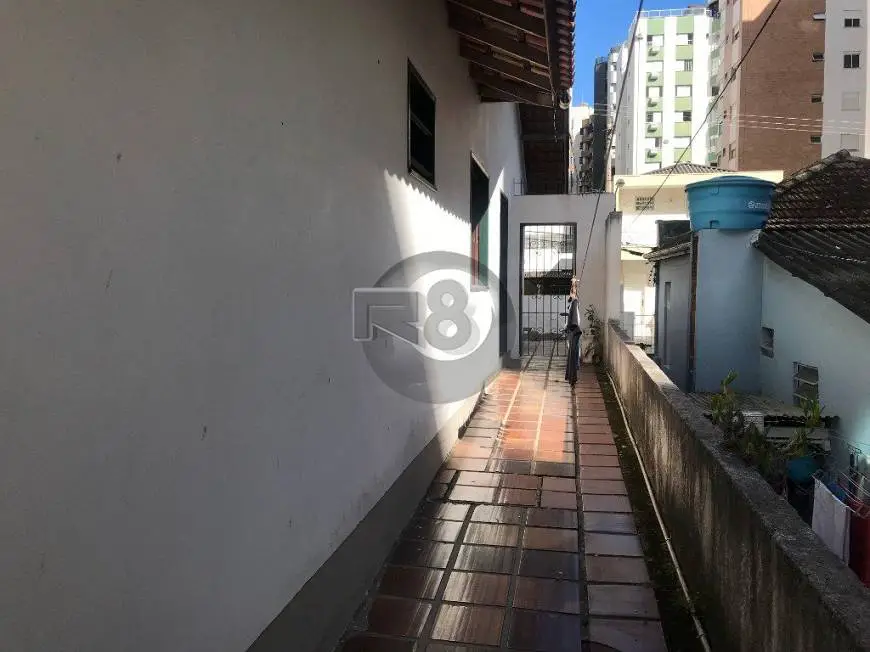 Foto 1 de Casa com 4 Quartos à venda, 342m² em Agronômica, Florianópolis